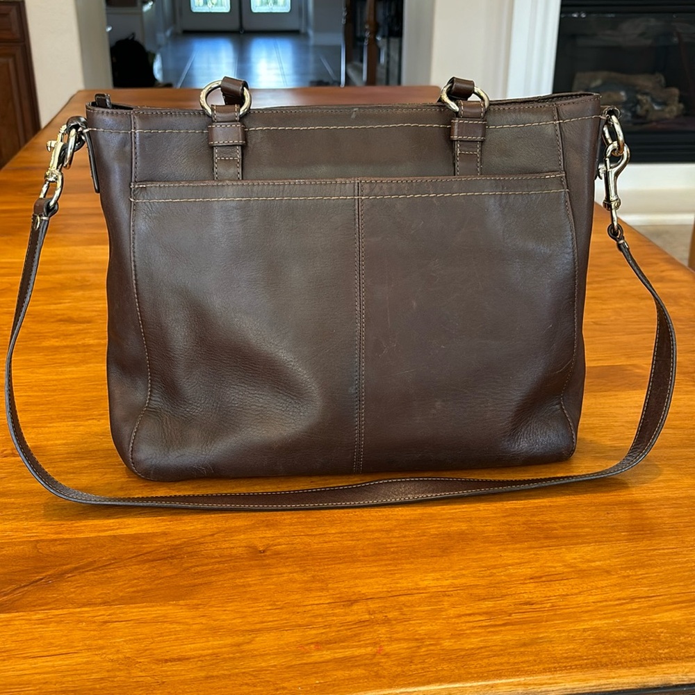 COACH TWO WAY TOTE BAG CHOCOLATE BROWN LEATHER REMOVABLE STRAP SILVER HARDWARE🤎 - Picture 7 of 17